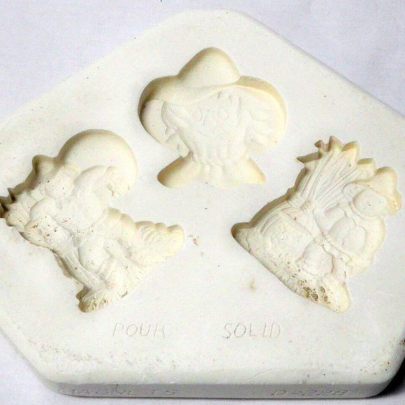 Dana's Molds Other - Ceramic Mold Scarecrow Fall Magnets 1985 Makes 3